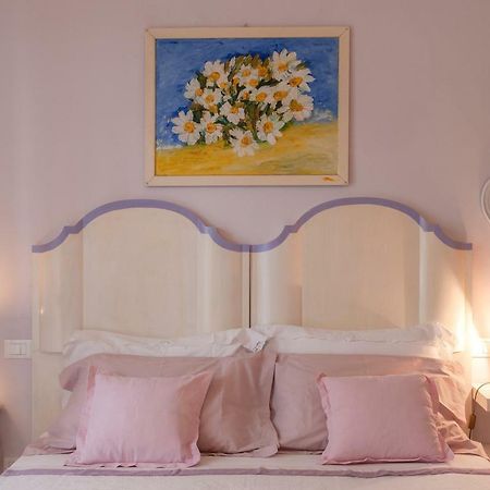 Tre Civette Sul Comò Bed & Breakfast Marina di Massa Exterior foto