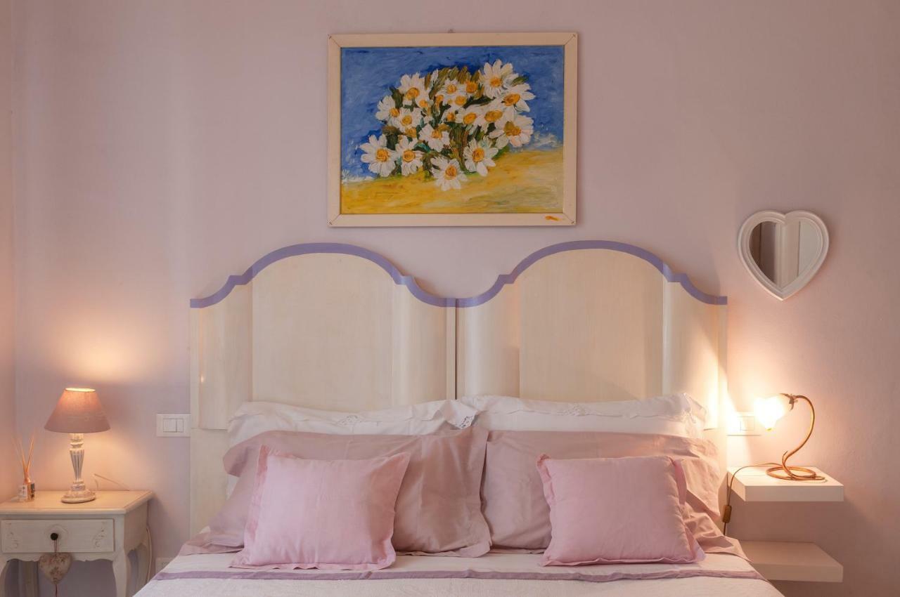 Tre Civette Sul Comò Bed & Breakfast Marina di Massa Exterior foto